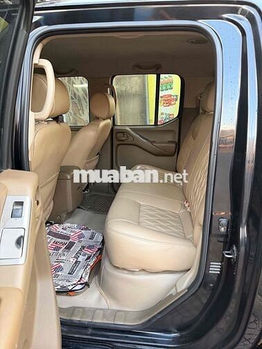 Nissan Navara XE 2012 tự động 4x4 2.5TD