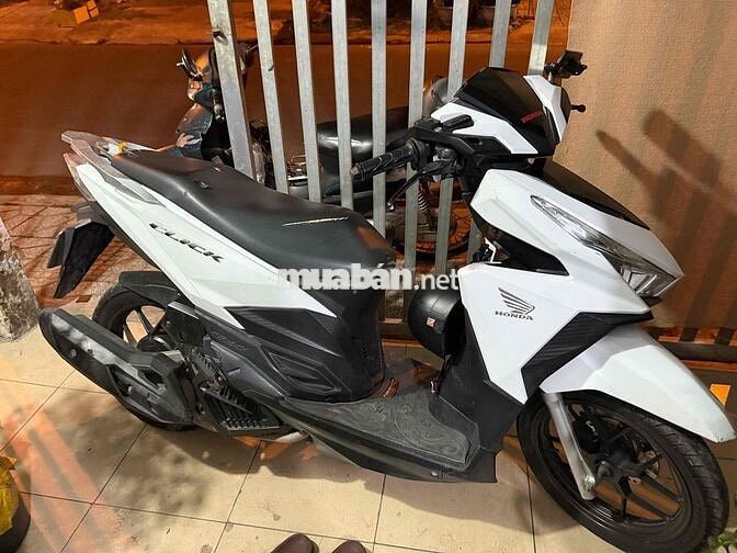 Honda Click Trắng