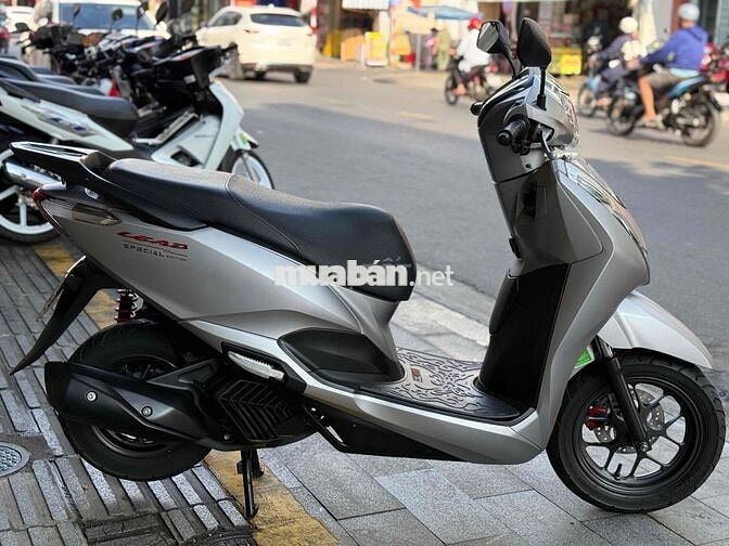Honda Lead 4val màu Bạc biển 43