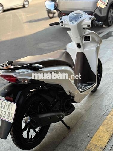 Honda Vision màu Trắng biển 43