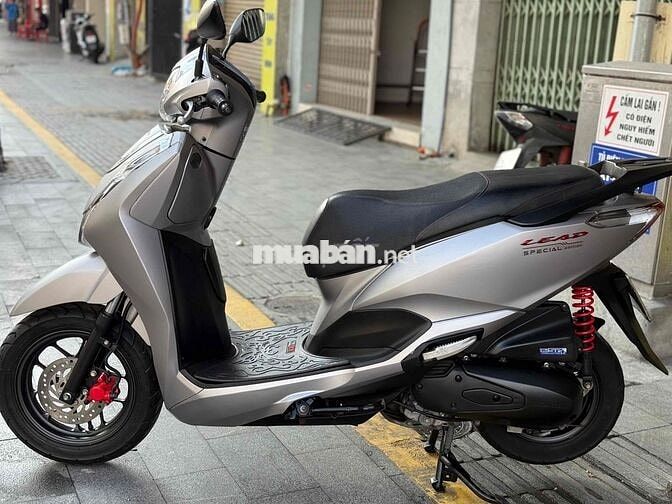 Honda Lead 4val màu Bạc biển 43