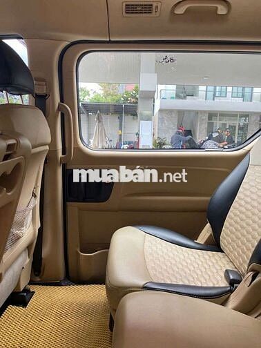 Hyundai Starex 2016 Bạc 6 vạn