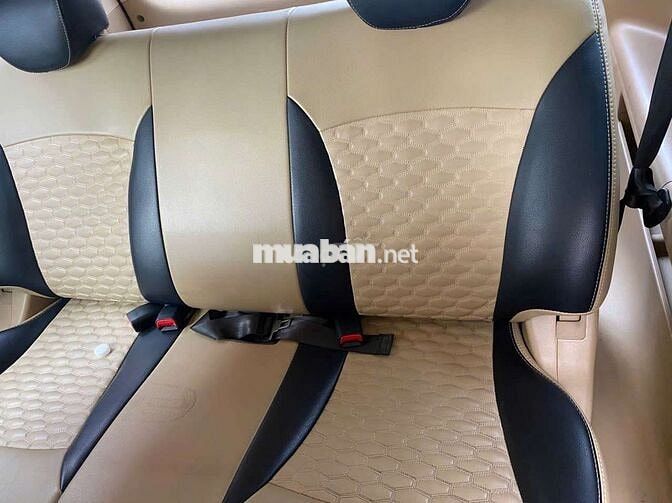Hyundai Starex 2016 Bạc 6 vạn