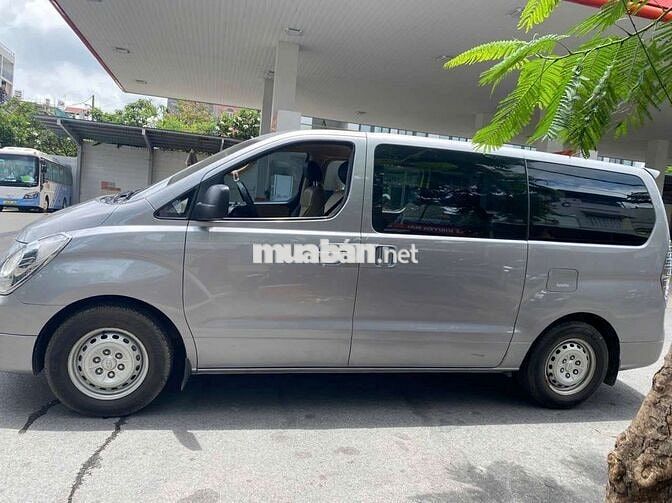 Hyundai Starex 2016 Bạc 6 vạn