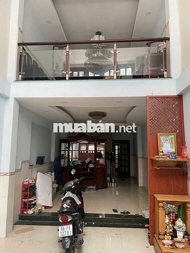 Cho thuê nhà nguyên căn 5 lầu! đối diện bv Nguyễ Tri Phương