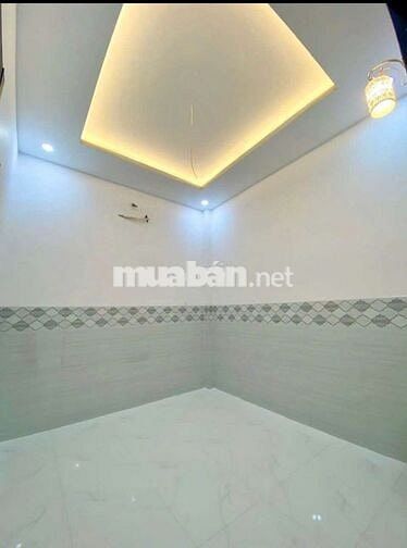 Bán nhà cấp 4 sổ hồng riêng, dt 118m2 ngay chợ Quy Đức giá 760triệu