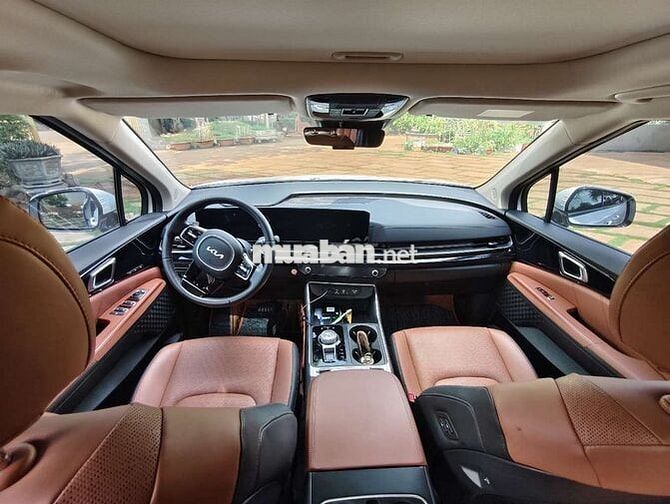 Kia Carnival Signature HEV 2025 Trắng
