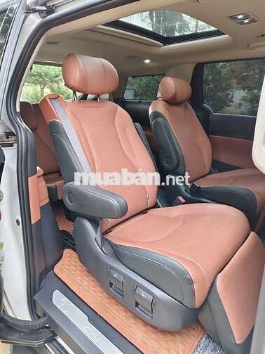 Kia Carnival Signature HEV 2025 Trắng