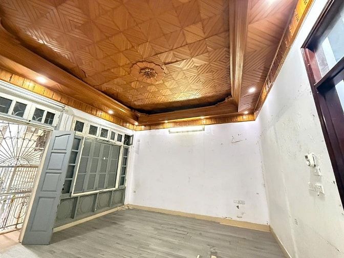 Bán nhà phố Thái Hà, Đống Đa 65m, 5 tầng, mt 5.5m. Giá: 37 tỷ