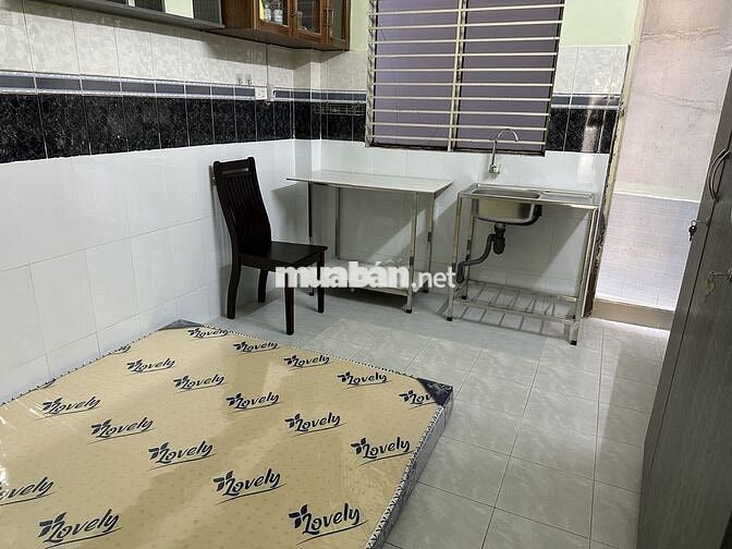 Phòng trọ Bình Thạnh: gần cầu Thị Nghè, tầng trệt, full nội thất
