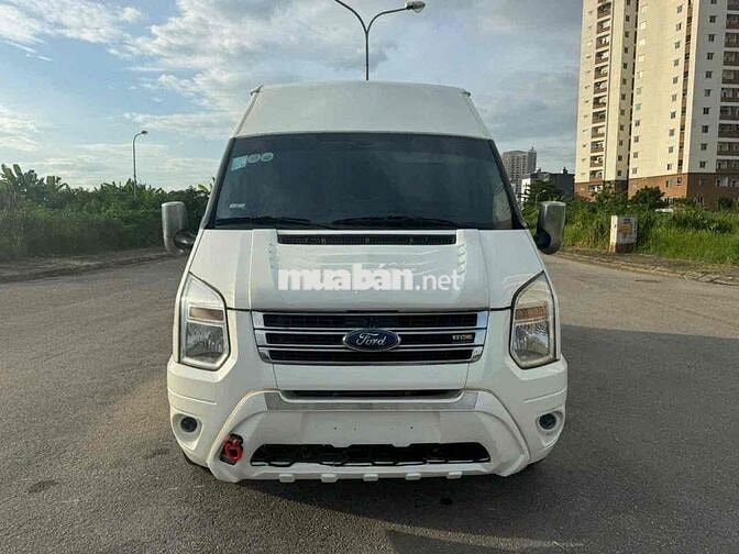 Ford Transit 2018 số sàn 10 chỗ