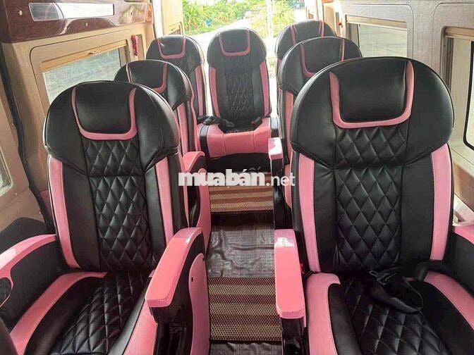 Ford Transit 2018 số sàn 10 chỗ