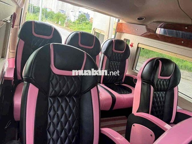 Ford Transit 2018 số sàn 10 chỗ