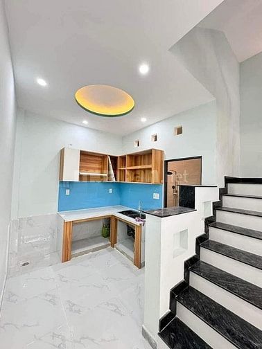 750 triệu nhà sát chợ phú lạc , bến xe quận 8