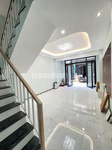 750 triệu nhà sát chợ phú lạc , bến xe quận 8