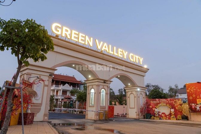 Nhà phố nghỉ dưỡng khu compound Green Valley City Bình Dương