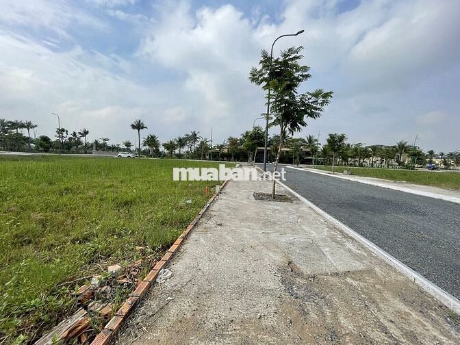  ĐẤT NỀN NGAY TT HÀNH CHÍNH THỦ THỪA