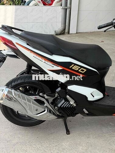 Honda Vario 160 Trắng cam đen