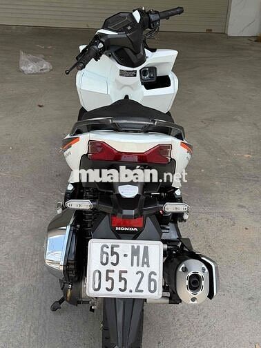Honda Vario 160 Trắng cam đen