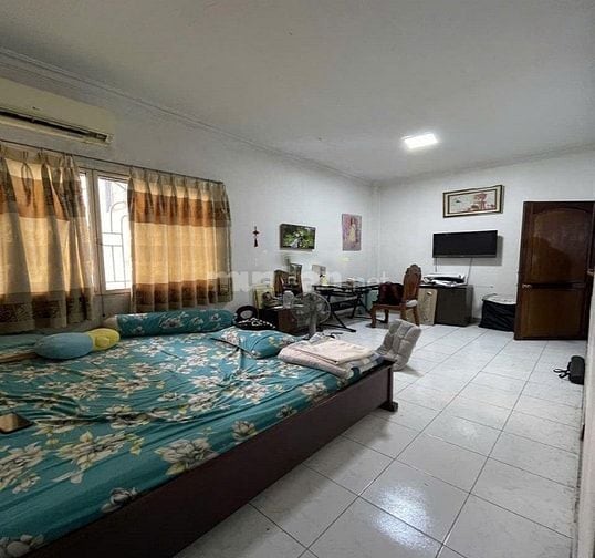Bán nhà HXH 549 XVNT BìnH Thạnh DT: 5.6x21=110m2 có sân để ôto 12ty5