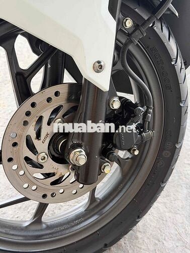 Honda Vario 160 Trắng cam đen