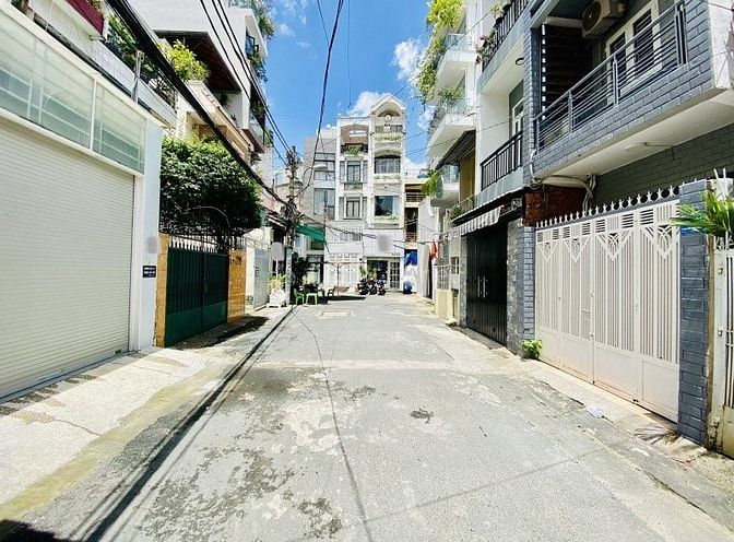 Hẻm ô tô thông Huỳnh Tịnh Của, Quận 3 – 18m2, 2 tầng, cực hiếm, hơn 2 