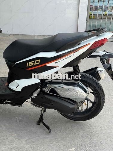 Honda Vario 160 Trắng cam đen