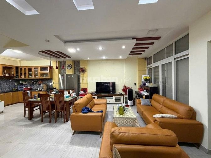 HXH 6M CỘNG HÒA, P4, TB. DT 73M², 3 TẦNG, GIÁ 12 TỶ TL, DÂN TRÍ CAO.