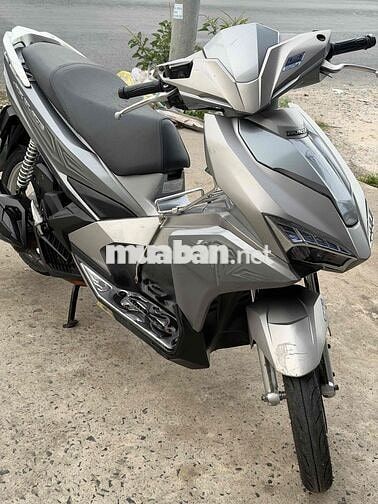 Honda Air Blade Bạc