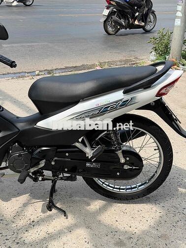 Honda Wave màu Trắng