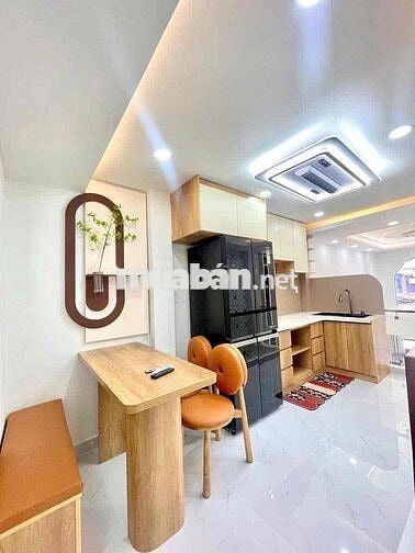 Nhà mới Lê Quang Định- Nguyên Hồng 5 Tầng, 4 Phòng, Tặng hết nội thất