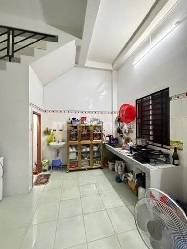 Cho thuê nhà góc 2 mặt tiền Nguyễn Việt Hồng 7 triệu