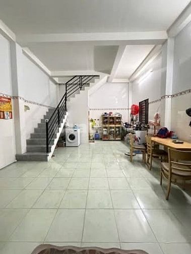 Cho thuê nhà góc 2 mặt tiền Nguyễn Việt Hồng 7 triệu