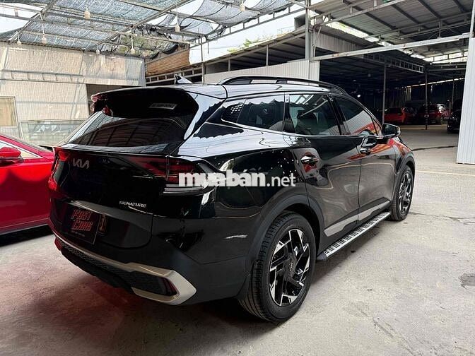 KIA Sportage 2022 Signature Dầu không lỗi lầm