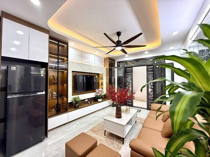Hiếm..Bán Nhà Cực Đẹp Phố Hoàng Ngân -Thanh Xuân 45m² x 5T Giá 7.8 Tỷ