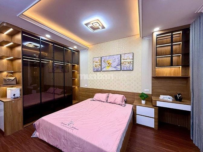 Hiếm..Bán Nhà Cực Đẹp Phố Hoàng Ngân -Thanh Xuân 45m² x 5T Giá 7.8 Tỷ