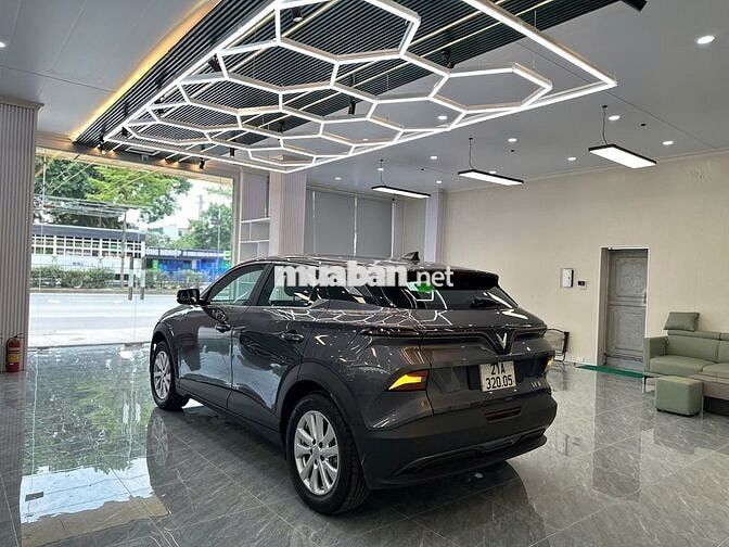 Xe điện VinFast VF6 Eco 2025 Xám