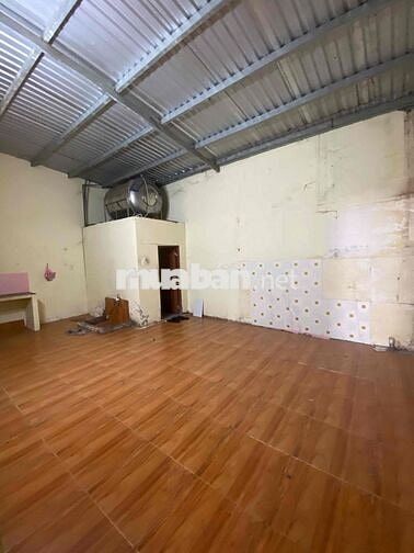 cho thuê kho xưởng 200m2 xây dựng kiên cố trần cao