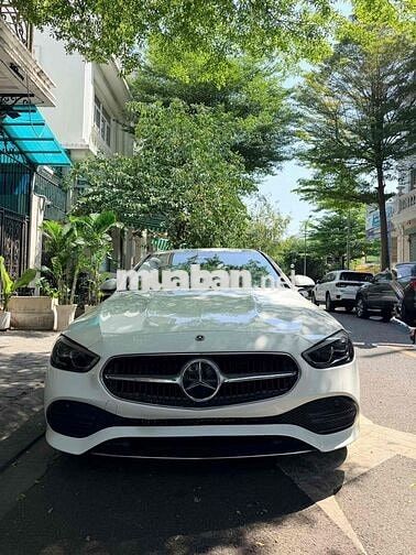 Mercedes-Benz C200 Plus 2023 5.000 km Trắng