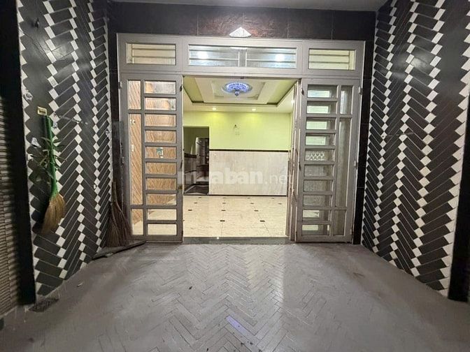 Bán nhà hẻm xe hơi Trường Chinh quận 12, ngay gần cầu Tham Lương