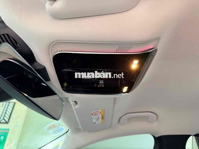 Mercedes-Benz C200 Plus 2023 5.000 km Trắng