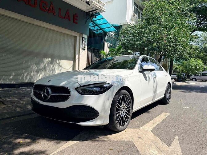 Mercedes-Benz C200 Plus 2023 5.000 km Trắng