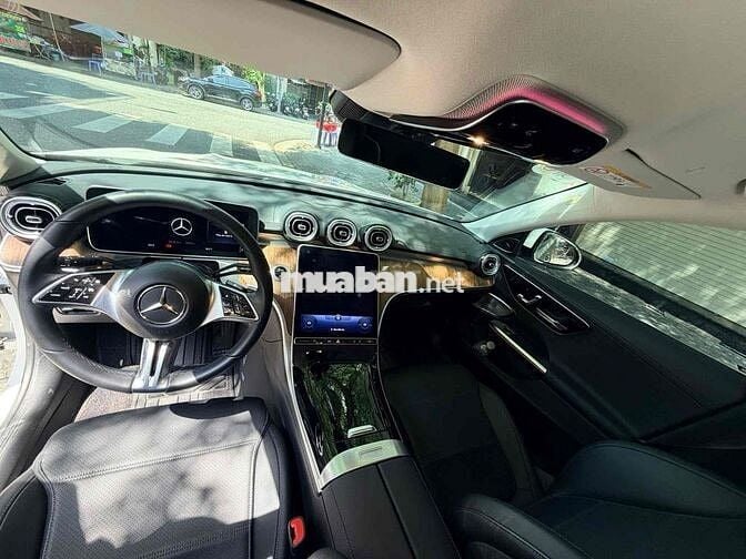 Mercedes-Benz C200 Plus 2023 5.000 km Trắng