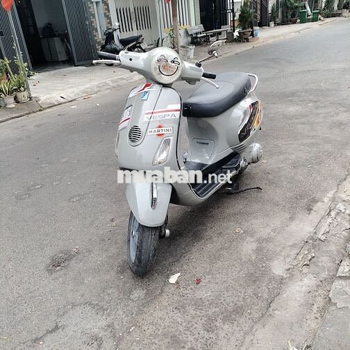 Bán xe Piaggio Vespa LX Xám