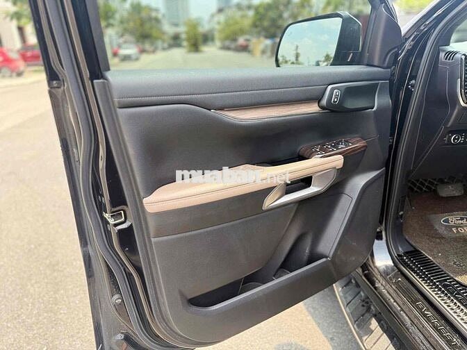 Ford Everest Titanium 2.0L 4x2 AT sản xuất 2023