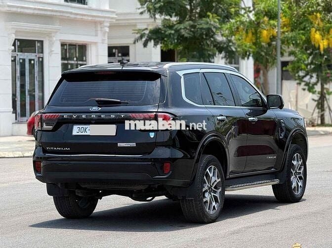 Ford Everest Titanium 2.0L 4x2 AT sản xuất 2023
