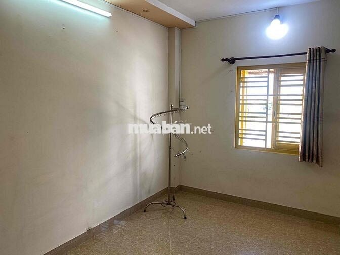 Phòng Trọ Có Máy Lạnh, Máy Nước Nóng, Toilet Riêng rất an ninh