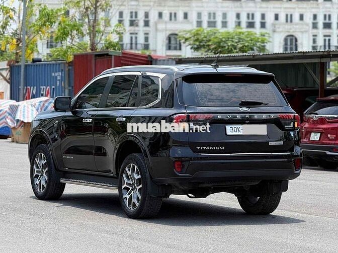 Ford Everest Titanium 2.0L 4x2 AT sản xuất 2023