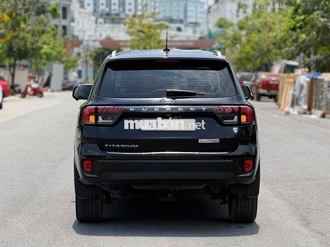 Ford Everest Titanium 2.0L 4x2 AT sản xuất 2023