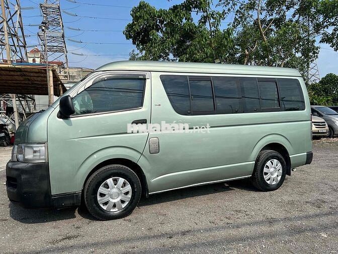 Toyota Hiace Xanh 2010 3 chỗ MT